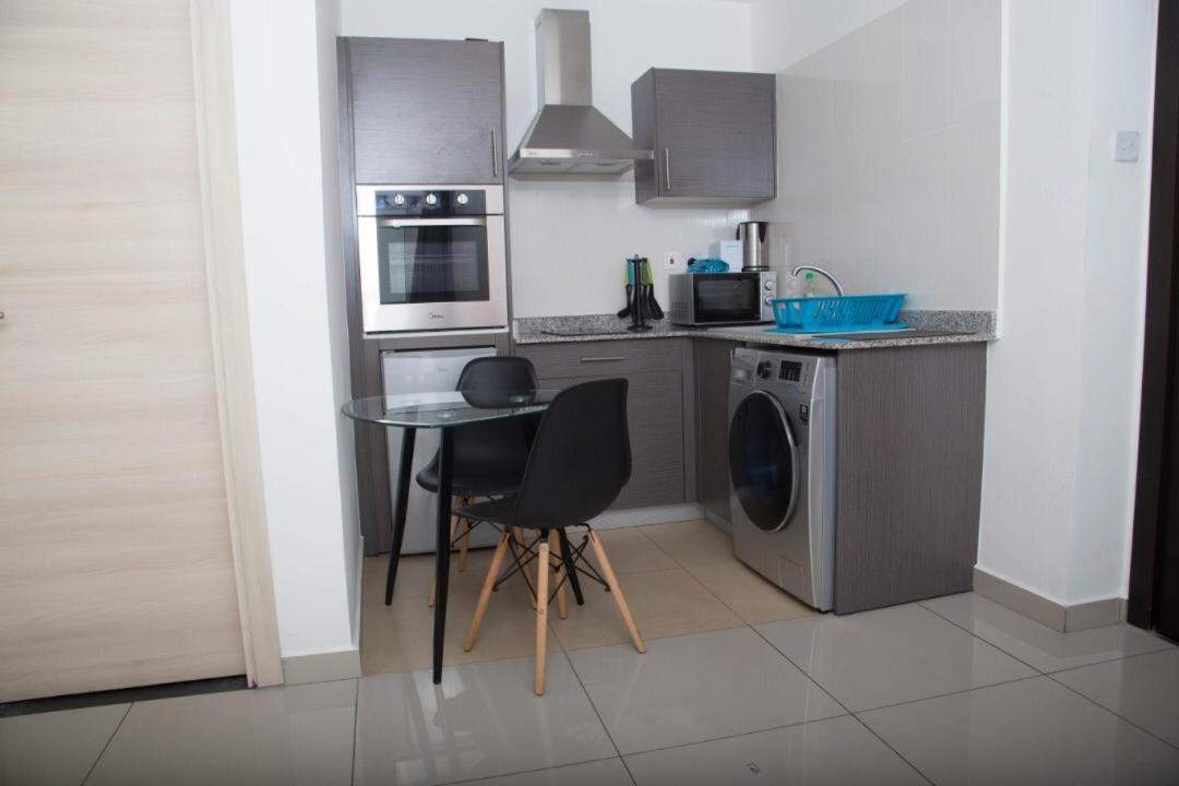 The Gallery Luxury Apartments Accra Esterno foto