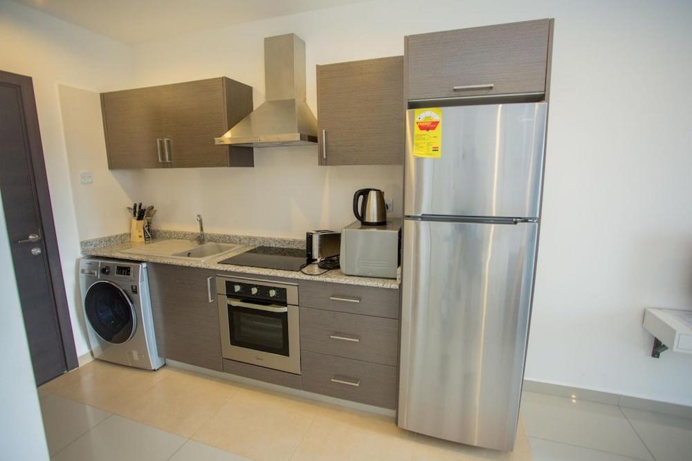 The Gallery Luxury Apartments Accra Esterno foto