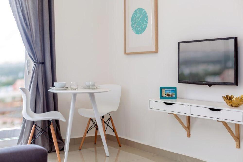 The Gallery Luxury Apartments Accra Esterno foto